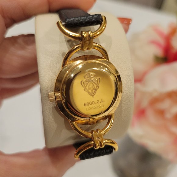 GUCCI Vintage Watch - Picture 4 of 15